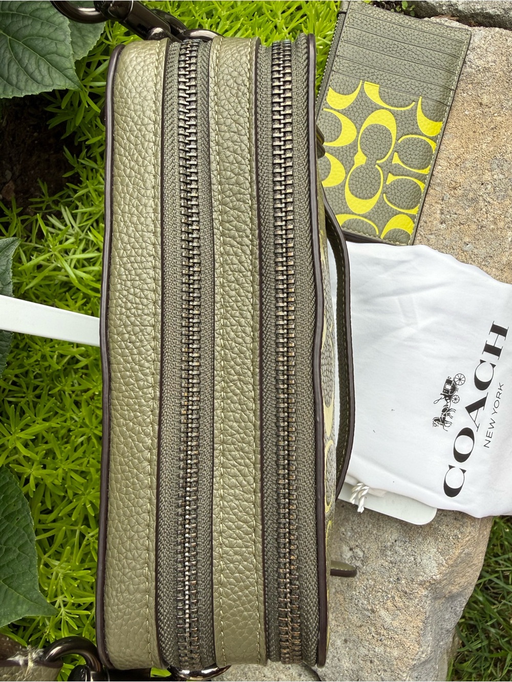 Coach Charter Crossbody with Card Holder Wallet Army Green Key Lime LIKE NEW! - Picture 15 of 16